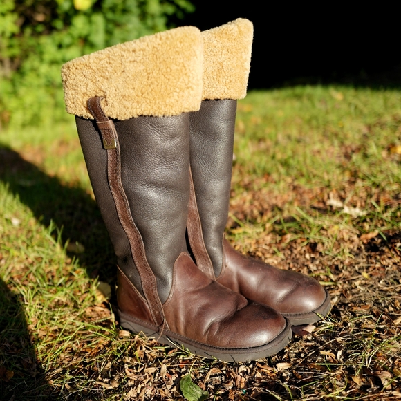 UGG Shoes - UGG Locarno Tall Leather Sherling  Boots Sz 8